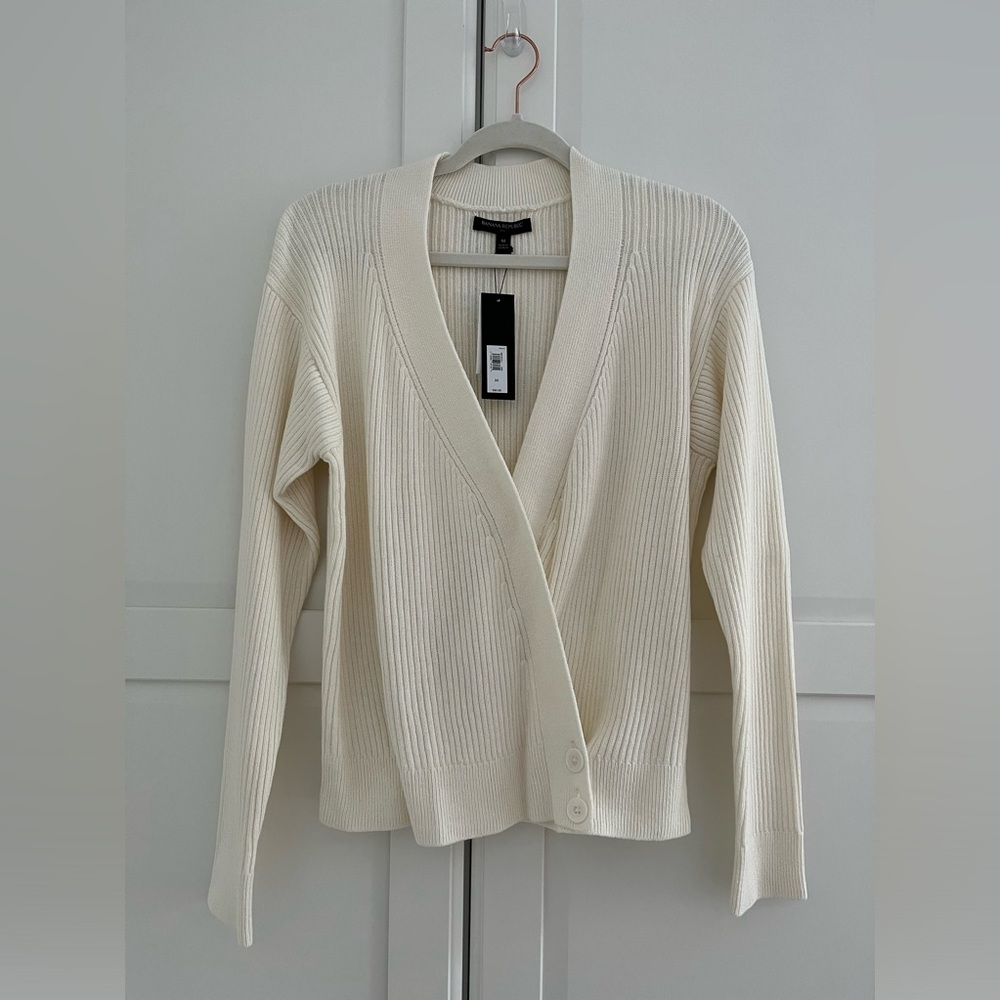 NWT Banana Republic Sweater szM Cream Color